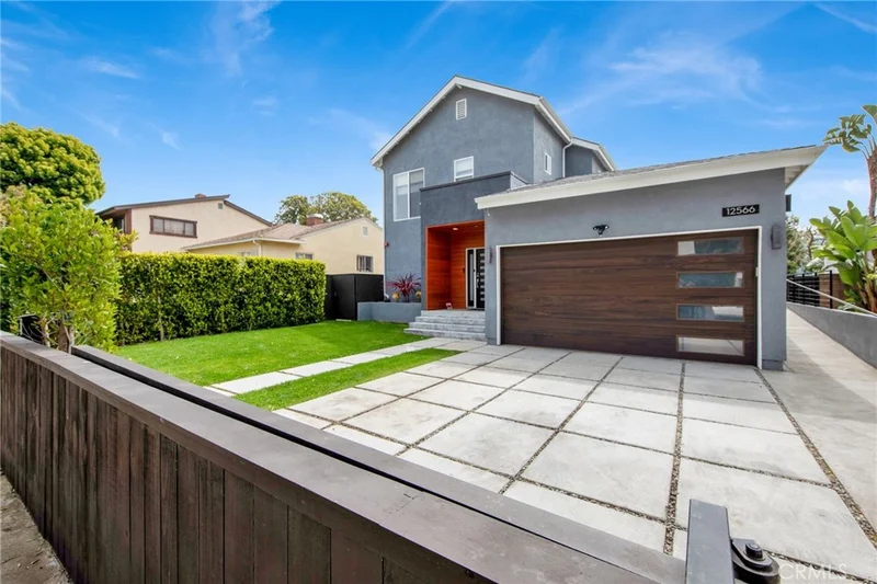 12566 Indianapolis, Los Angeles, CA 90066