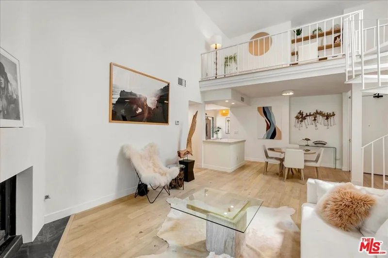8707 Falmouth #307, Playa Del Rey, CA 90293