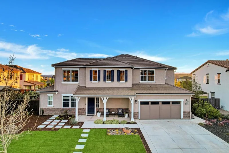 18713 White Moon, Morgan Hill, CA 95037