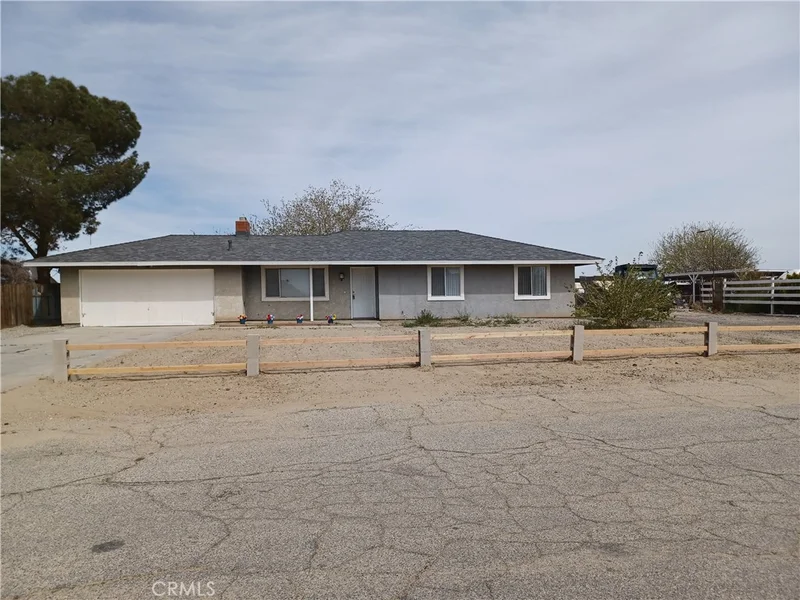41710 159th, Lake Los Angeles, CA 93535
