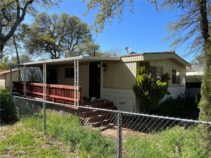5714 Huron Avenue photo 2