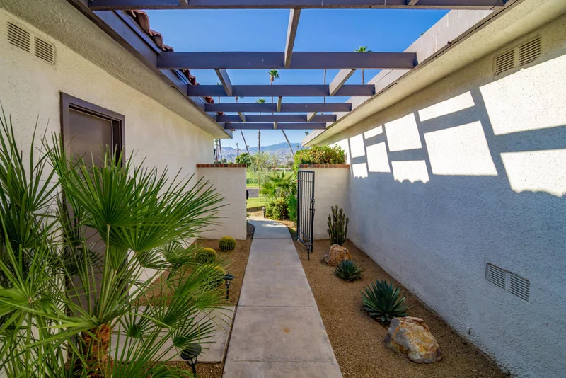 30 San Sebastian, Rancho Mirage, CA 92270