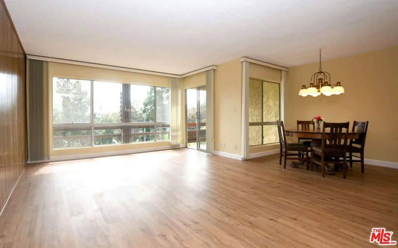 5625 Green Valley #302, Culver City, CA 90230