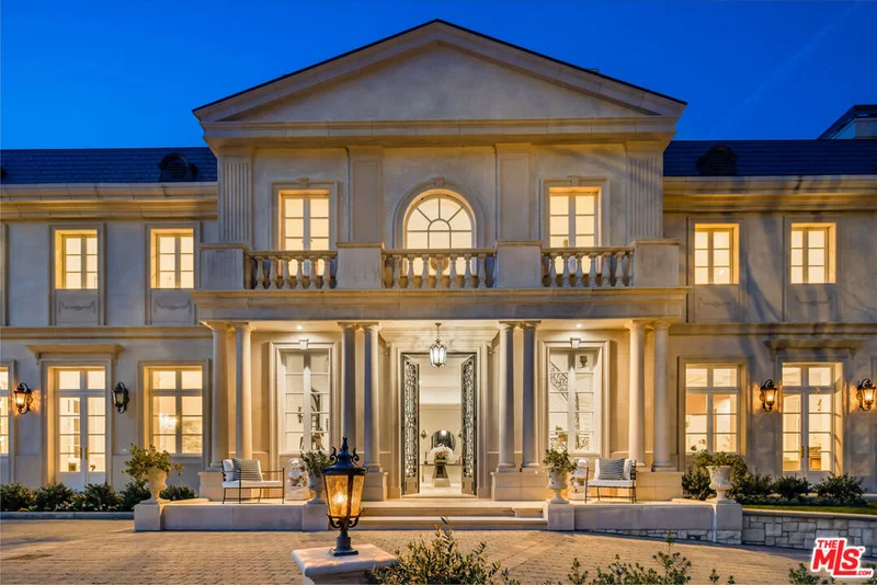 11630 Moraga, Los Angeles, CA 90049