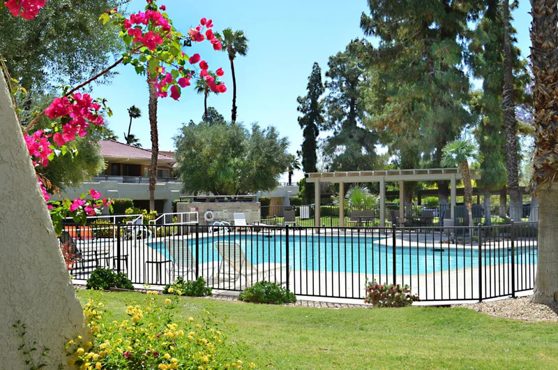 550 Villa #110, Palm Springs, CA 92262