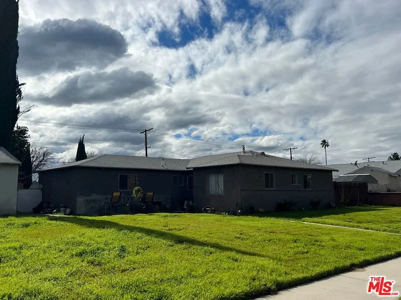 22632 Roscoe, West Hills, CA 91304