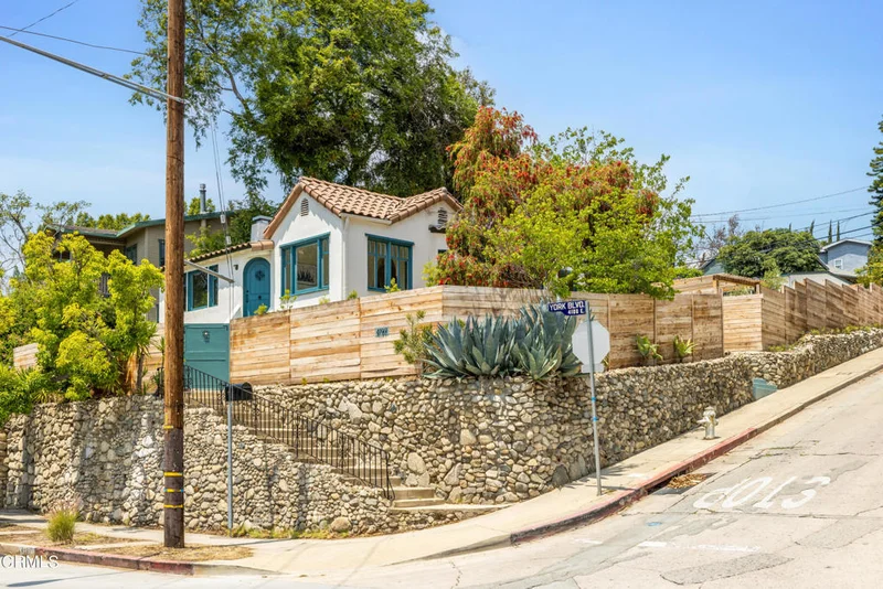 4197 York, Los Angeles, CA 90065