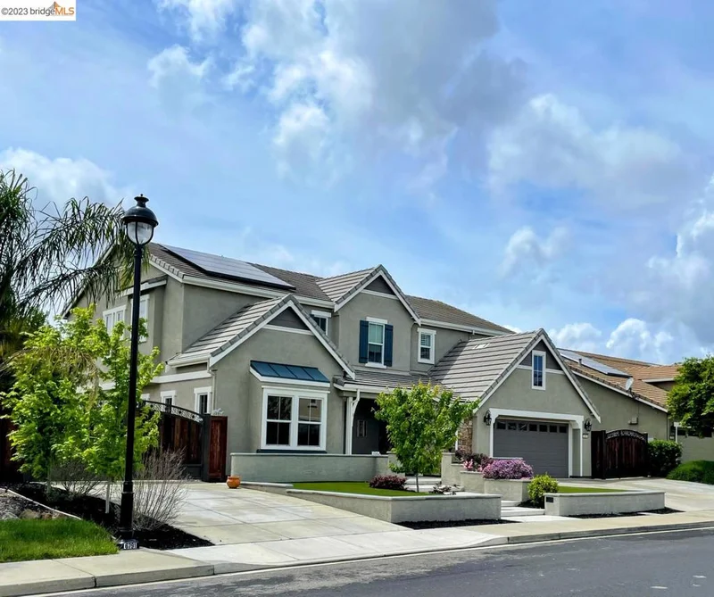 1041 Citron Dr, Brentwood, CA 94513