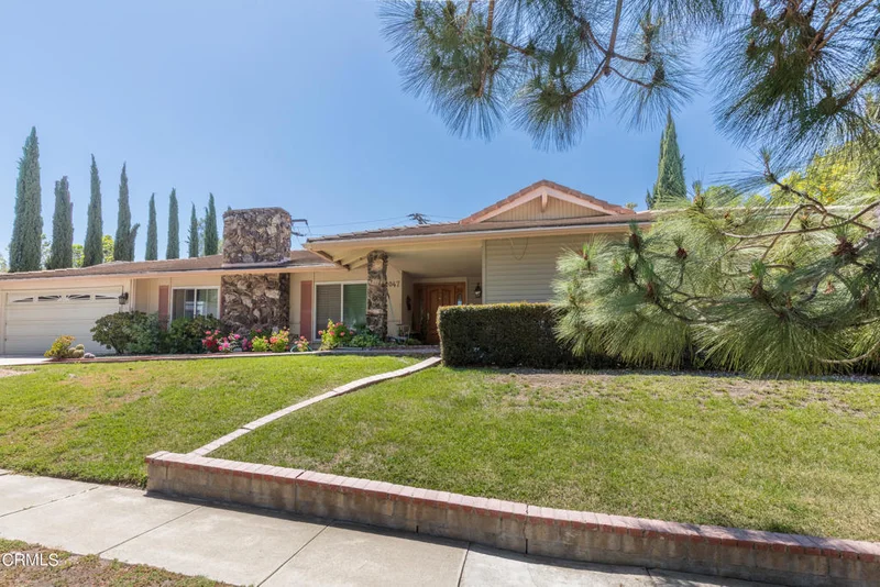 1047 Warwick, Thousand Oaks, CA 91360
