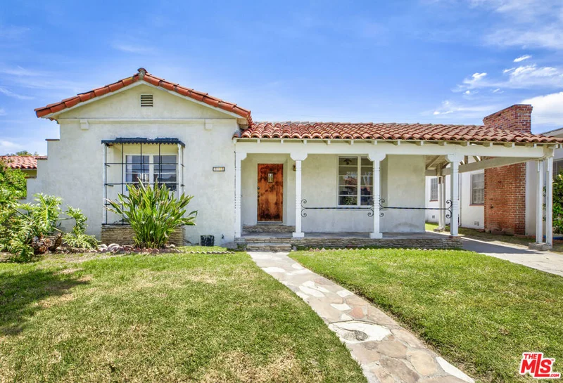 4108 S Bronson Avenue, Los Angeles, CA 90008