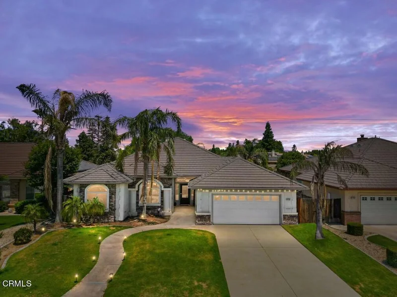 4112 Greenrock, Bakersfield, CA 93313