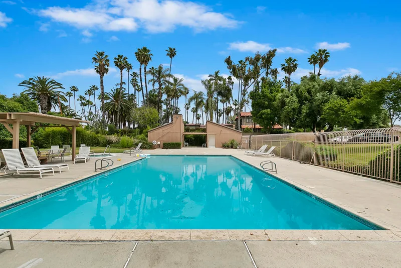 2542 Laramie Rd, Riverside, CA 92506