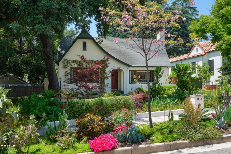 2549 Highland Avenue, Altadena, CA 91001
