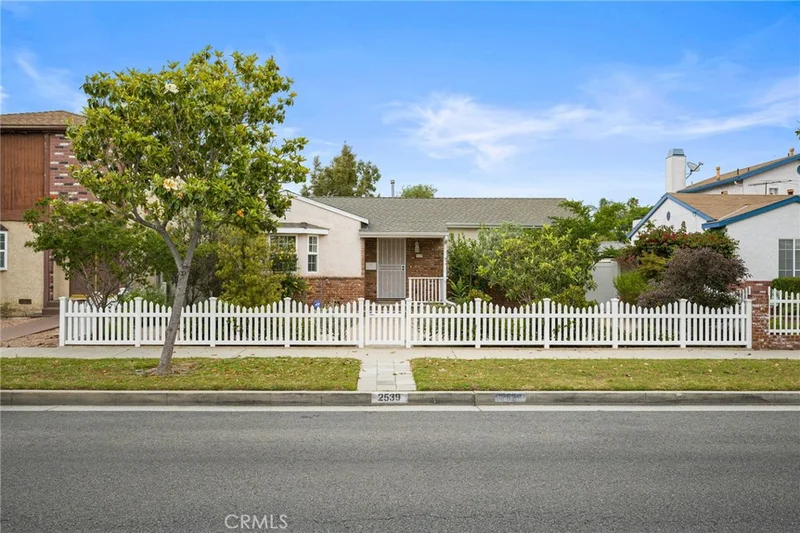 2539 Manhattan Beach, Gardena, CA 90249