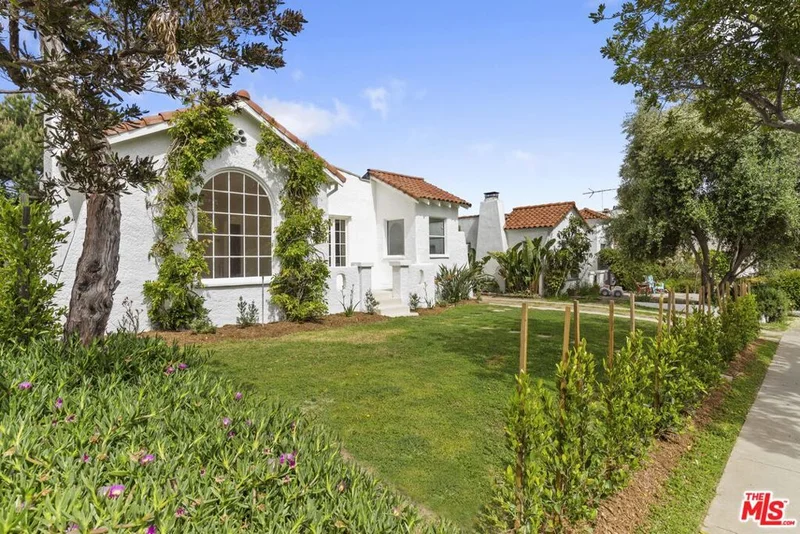 1233 Princeton, Santa Monica, CA 90404