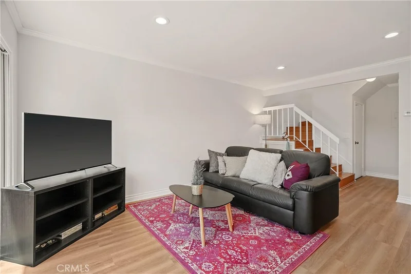 12332 Runnymede #2, North Hollywood, CA 91605