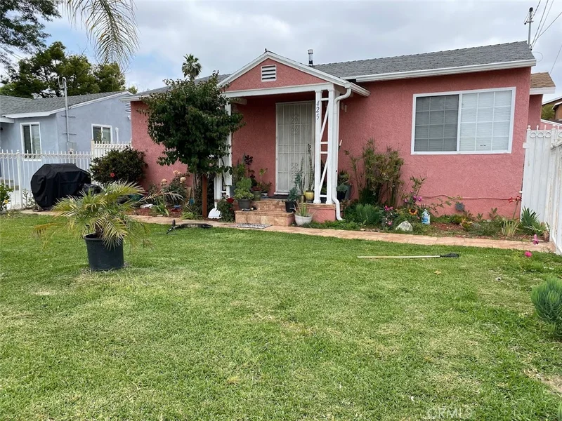 425 Grand, Pomona, CA 91766