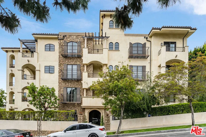 10345 Wilkins #401, Los Angeles, CA 90024