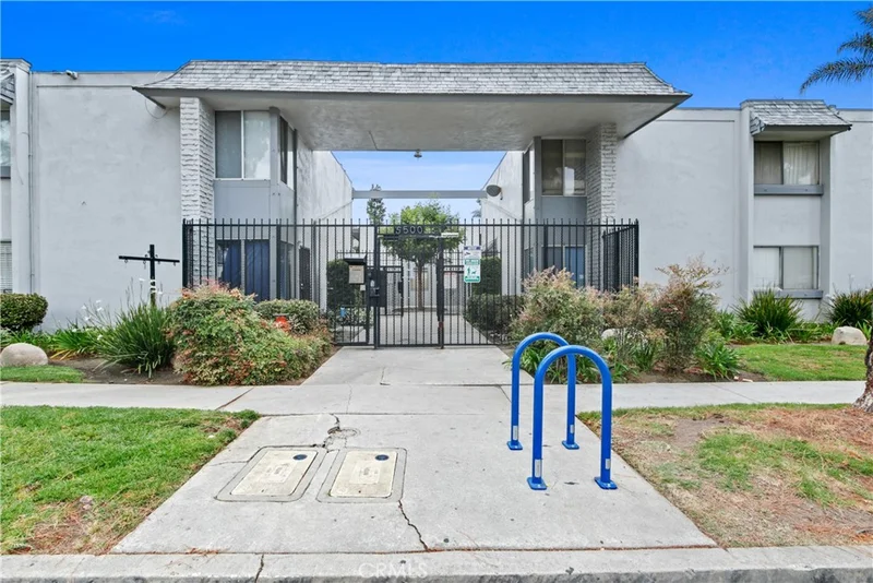 5500 Ackerfield #316, Long Beach, CA 90805