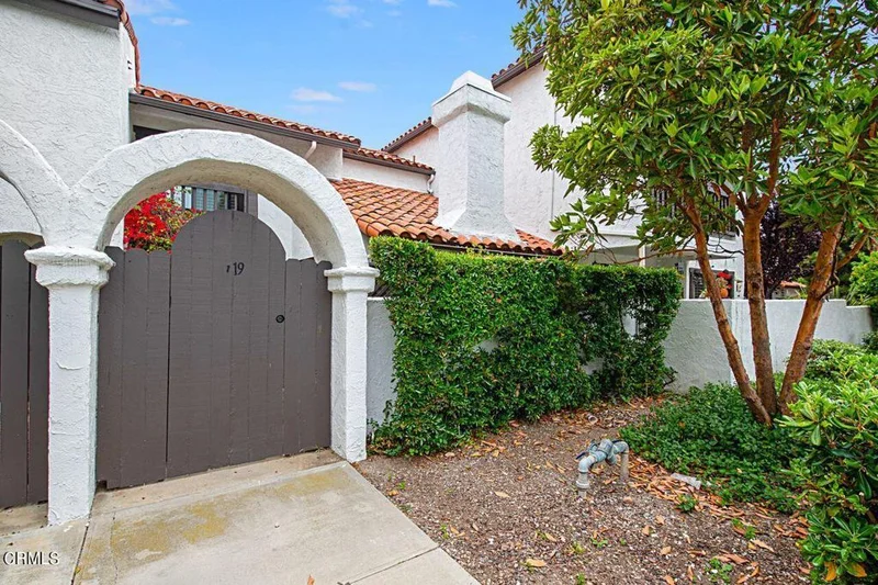19 Mission Plaza, Ventura, CA 93001