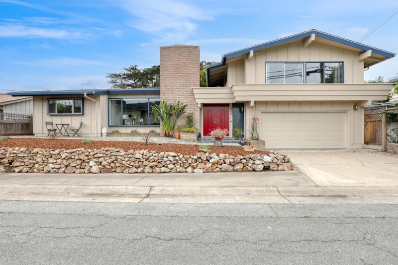 859 Balboa, Pacific Grove, CA 93950