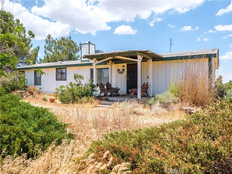 6294 Sunnyslope, Phelan, CA 92371