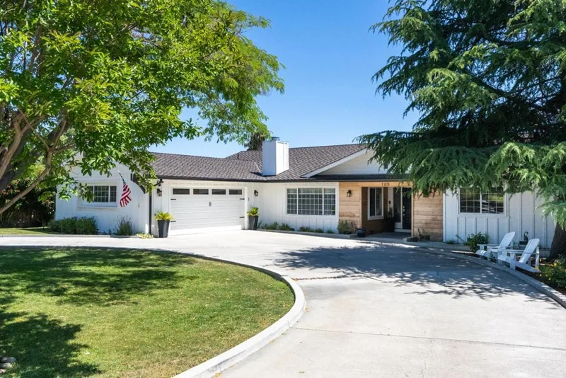 105 Ray, Hollister, CA 95023