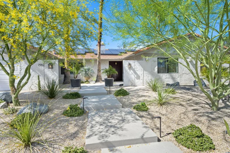 2982 E Alta Loma Drive, Palm Springs, CA 92264