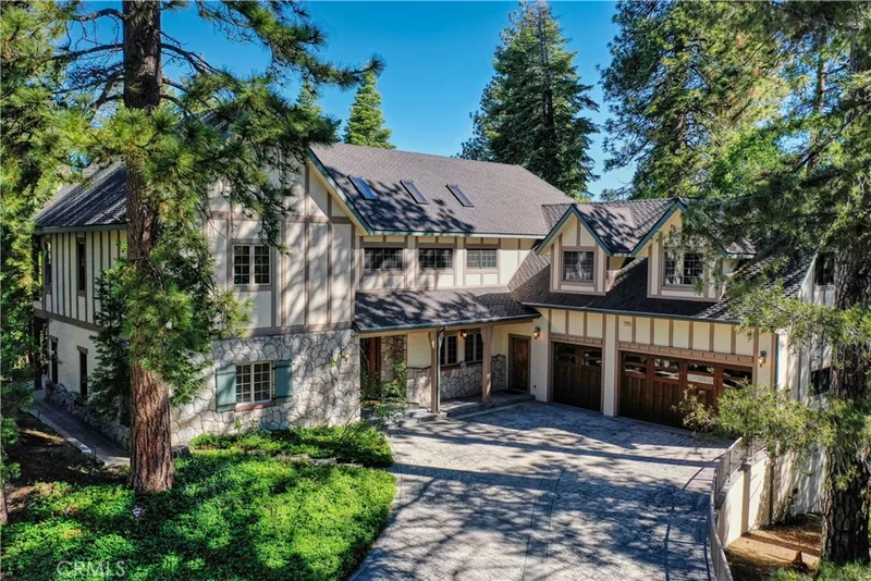 104 Cedar Ridge, Lake Arrowhead, CA 92352