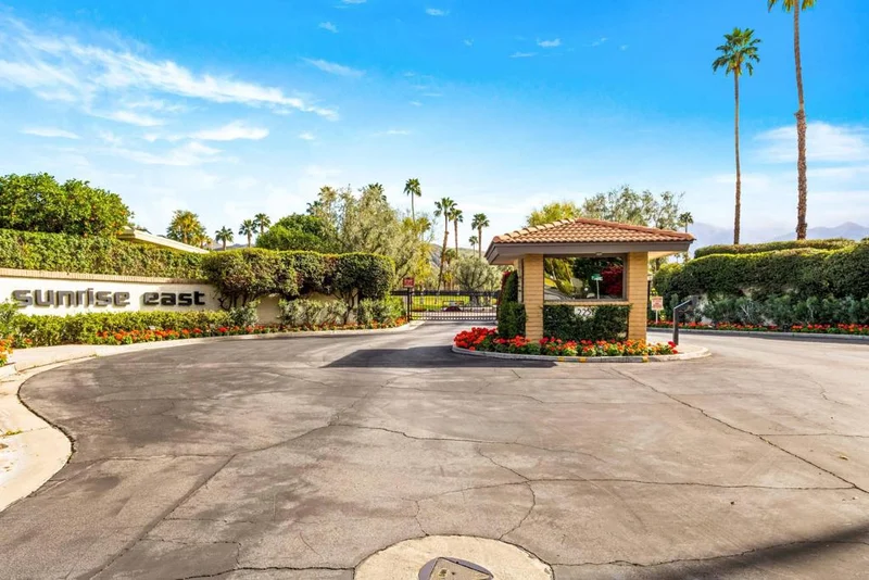 2288 Oakcrest Drive, Palm Springs, CA 92264