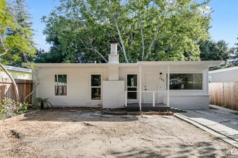 123 Donohoe, East Palo Alto, CA 94303