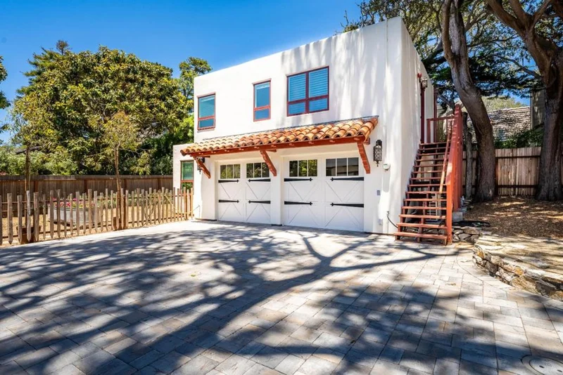2 NW Santa Lucia, Carmel, CA 93921