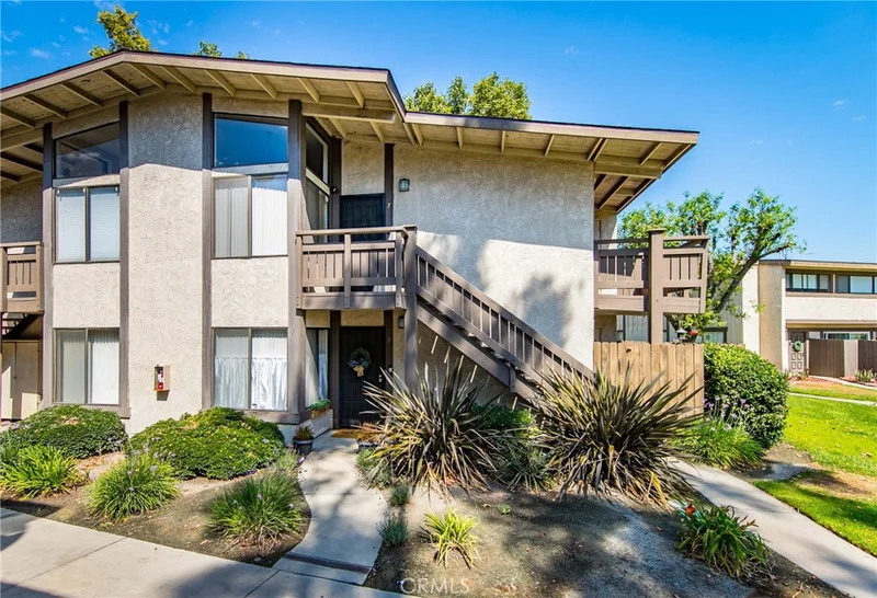 1150 Meadow #7, Colton, CA 92324