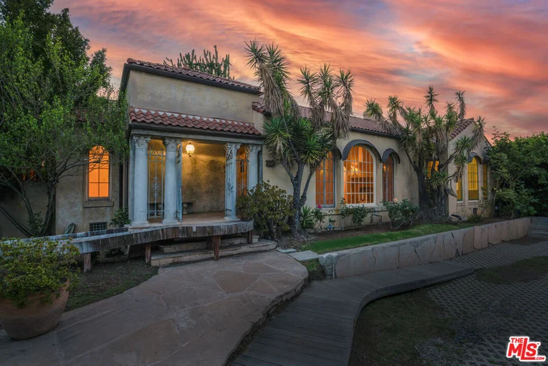 301 Gower, Los Angeles, CA 90004