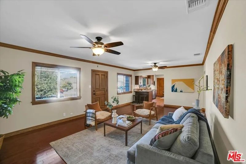 6329 Denny, North Hollywood, CA 91606