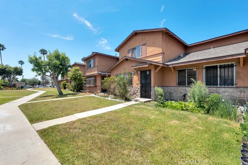 9 Gold Dust Lane 422, Carson, CA 90745