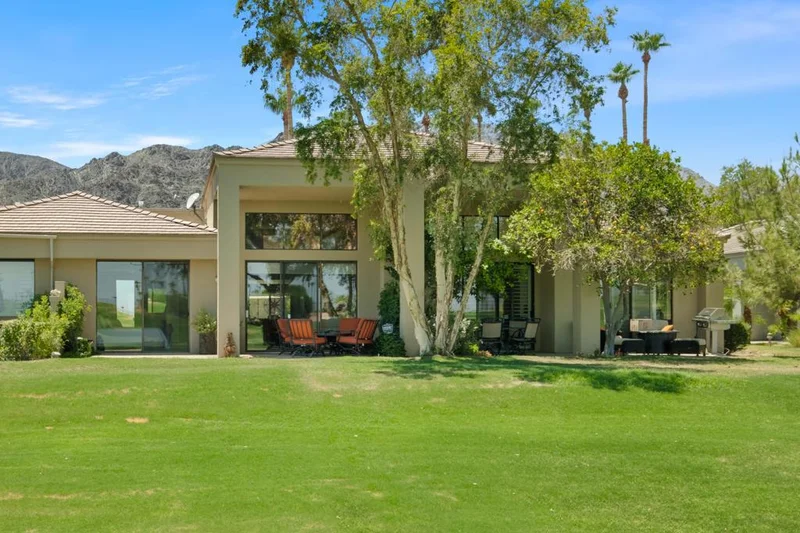54926 Oak Tree A27, La Quinta, CA 92253