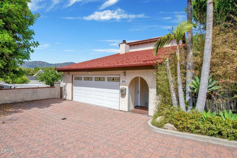 4545 La Crescenta, La Crescenta, CA 91214
