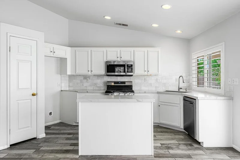 45925 La Flor, La Quinta, CA 92253