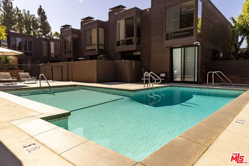 1033 Carol #110, West Hollywood, CA 90069