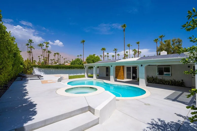 2975 E Sonora Road, Palm Springs, CA 92264