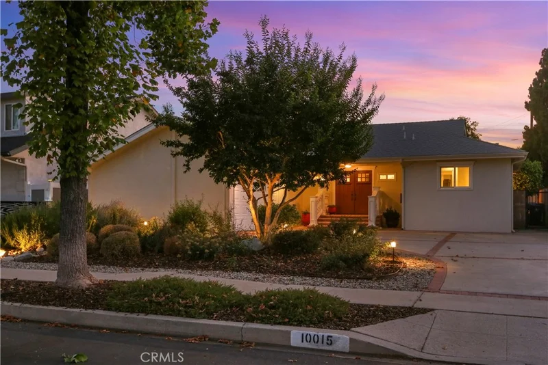 10015 Whitaker, North Hills, CA 91343