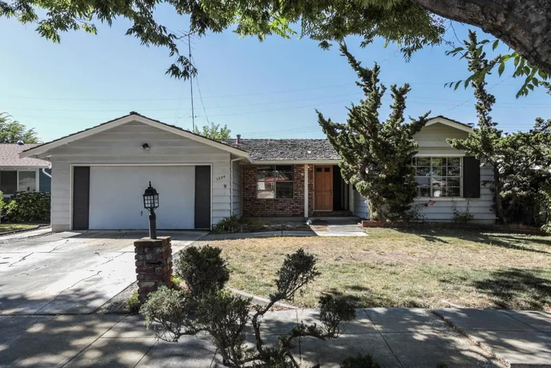 1224 Lynhurst, San Jose, CA 95118