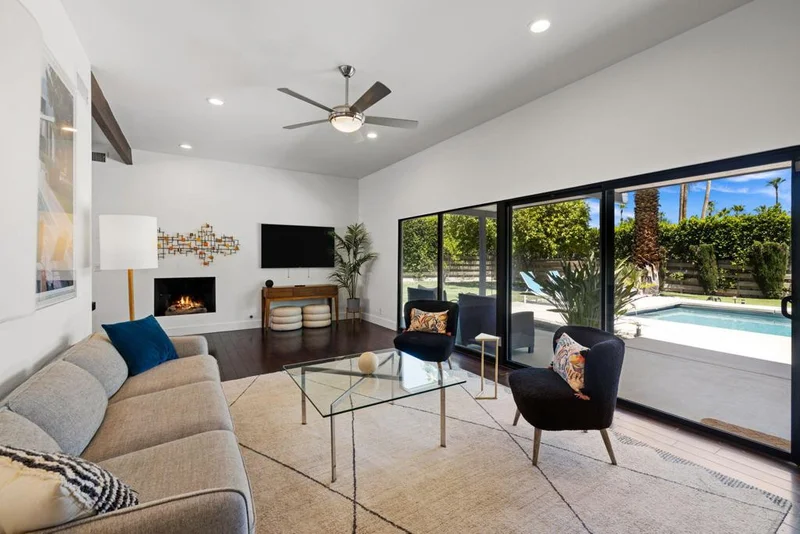 544 Tercero, Palm Springs, CA 92262