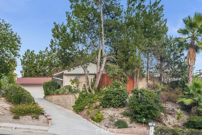 8474 Moorcroft, West Hills, CA 91304
