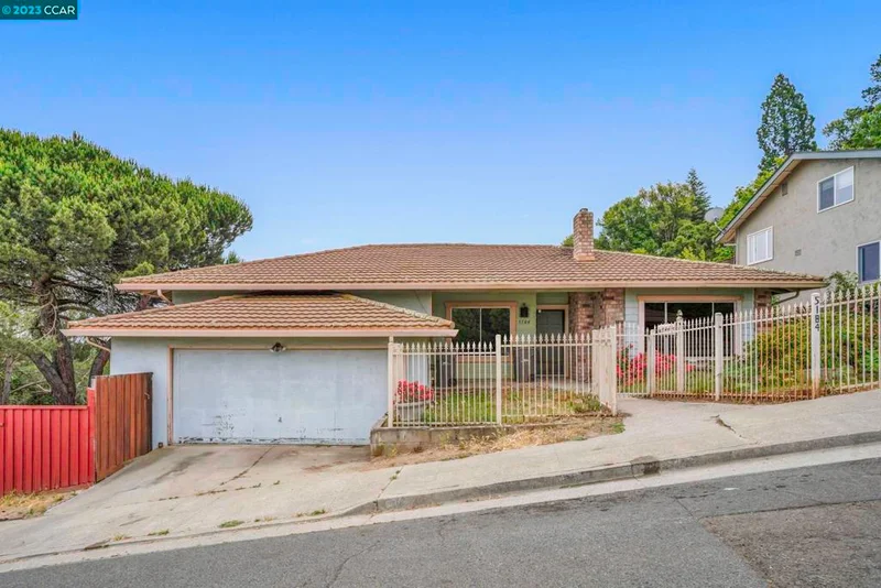 5184 Parkridge Dr. & Lot, Oakland, CA 94619