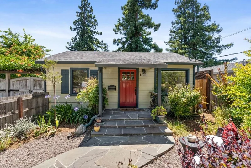 1190 Saint Francis Street, Redwood City, CA 94061