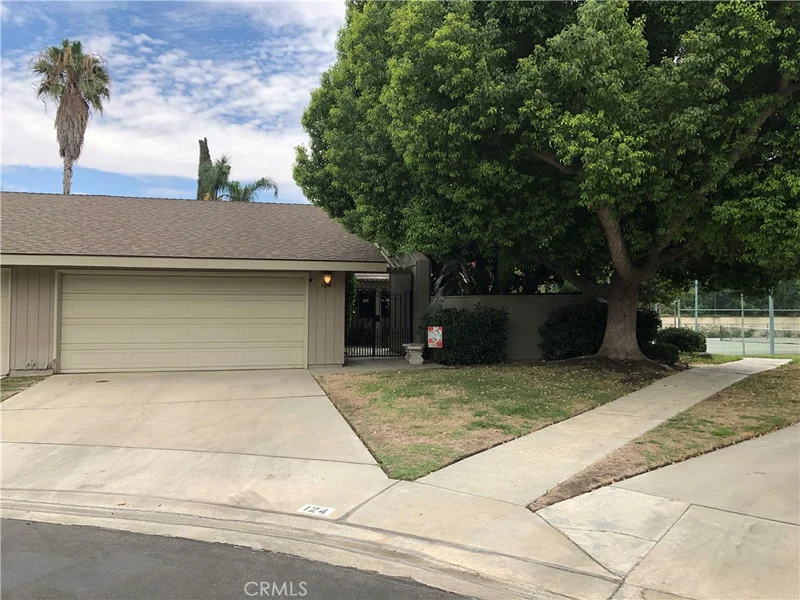 124 Portales Real, Bakersfield, CA 93309