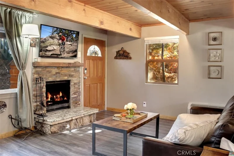 556 Villa Grove, Big Bear, CA 92314