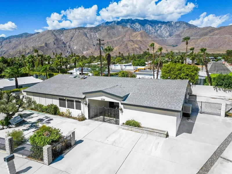 2745 Kitty Hawk, Palm Springs, CA 92262
